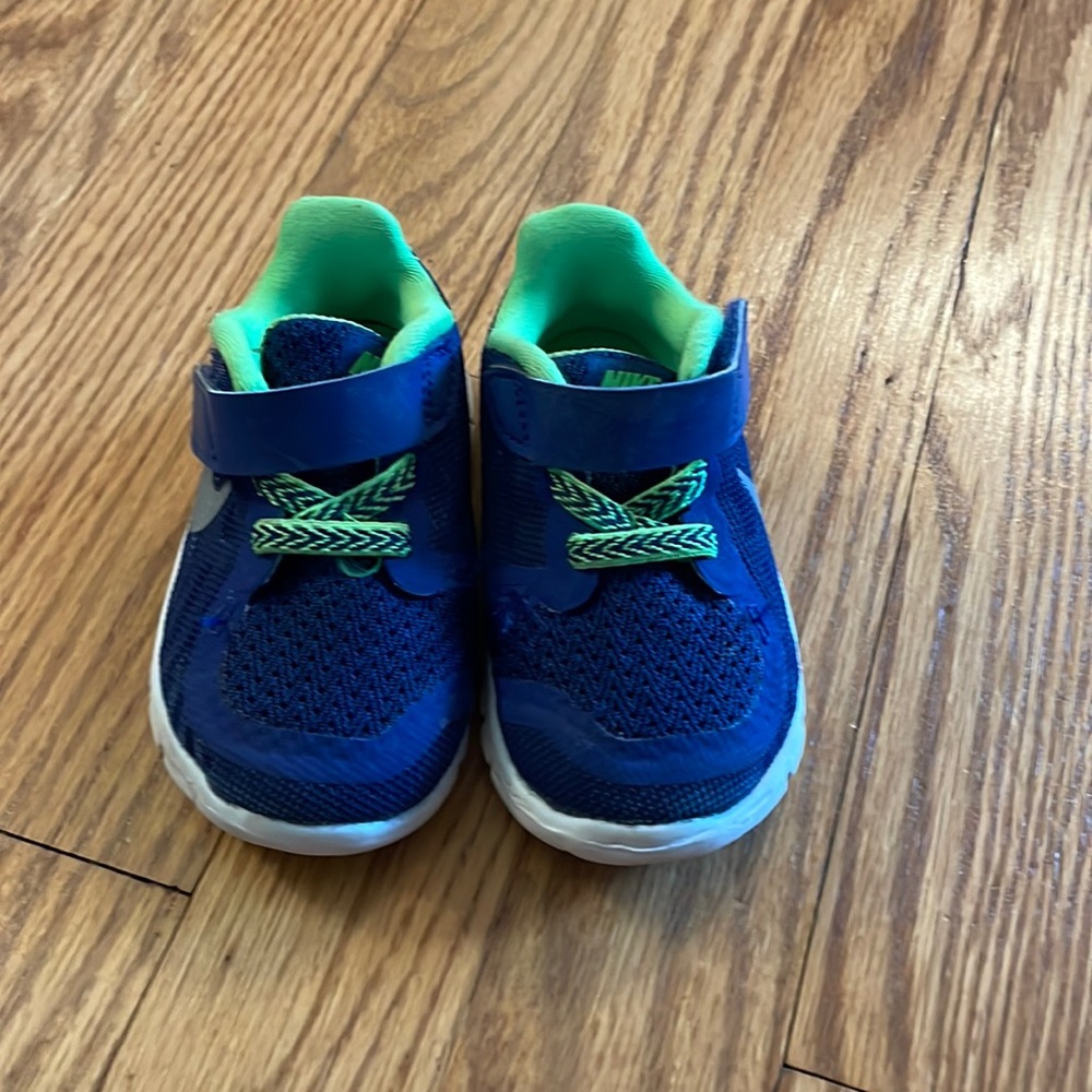 Nike free 5.0 toddler boy shoes